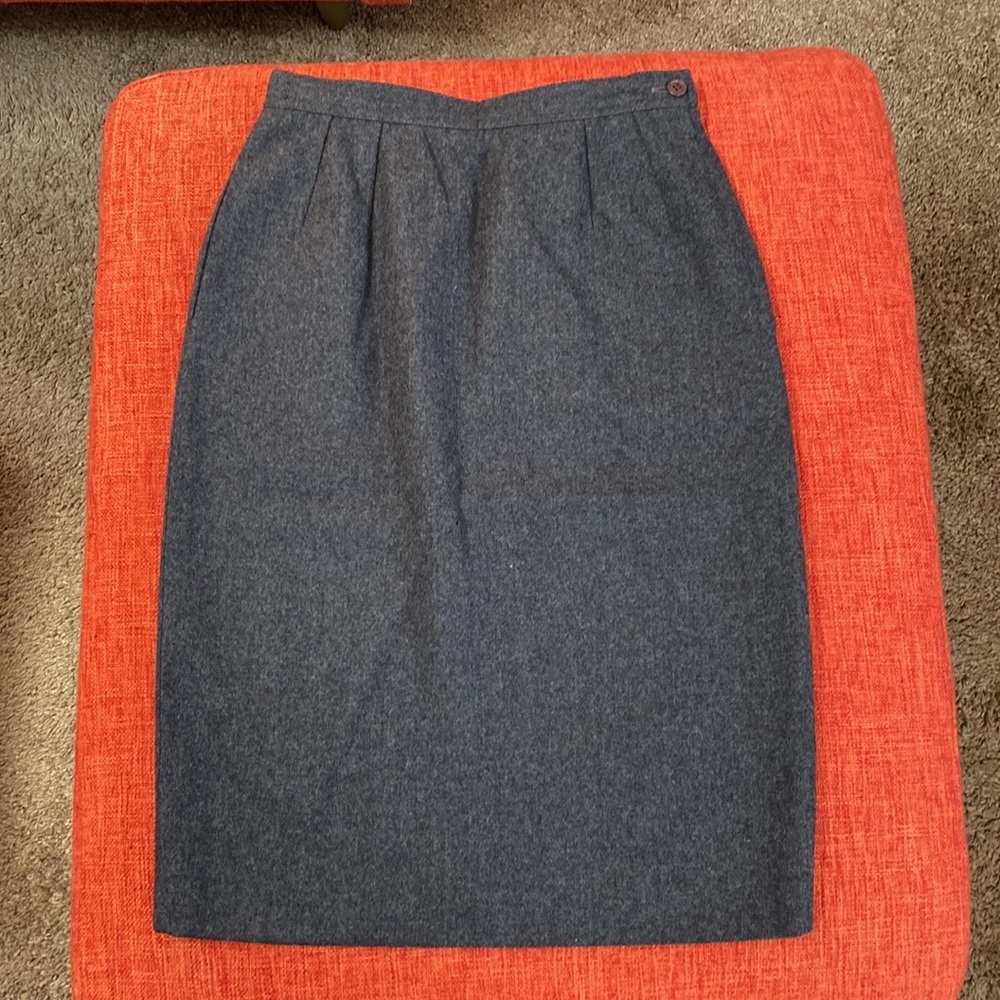 Classic VTG 90’s VALENTINO Italy Grey Wool Skirt